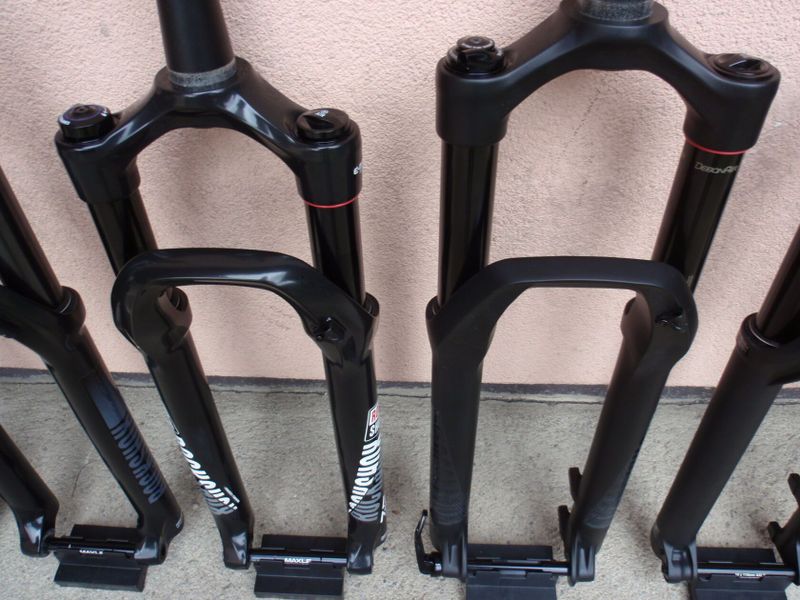 Nové vidlice Fox, Rock Shox, SR Suntour