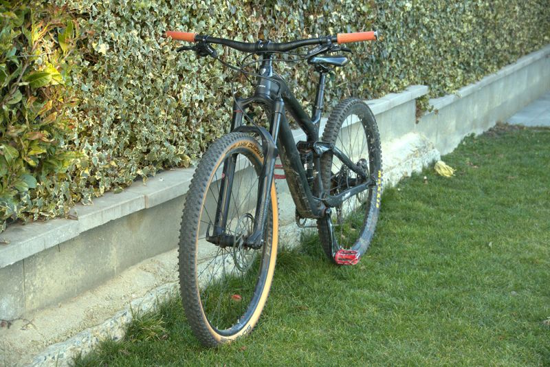 Prodám použité enduro kolo trek Slash 9.8 velikost "M"