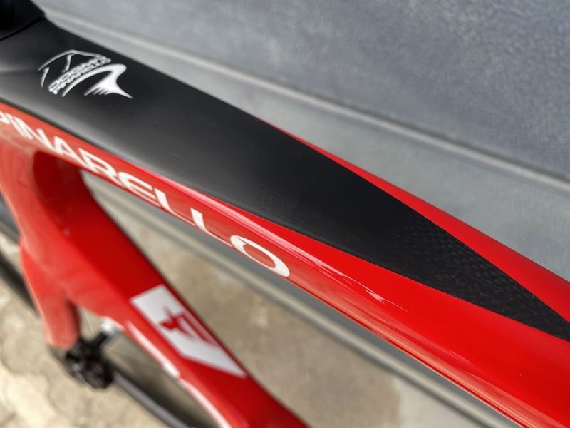 Pinarello Dogma F - velikost 595 Summit Red (NOVÉ)