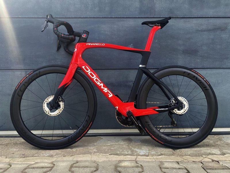 Pinarello Dogma F - velikost 595 Summit Red (NOVÉ)