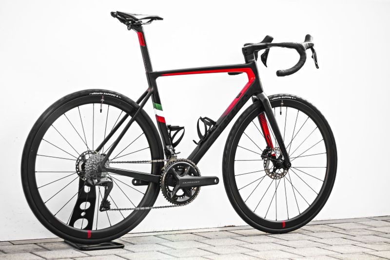 Colnago V3 Disc 2024, Shimano Ultegra Di2 2x12 Disc, Miche Carbon