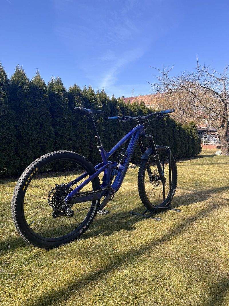 Prodám Trek Slash 8, M/L, r.v. 2023