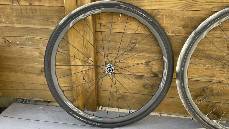 Prodám karbonová kola SHIMANO WH-RS770