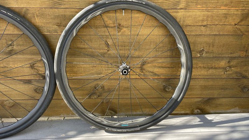 Prodám karbonová kola SHIMANO WH-RS770