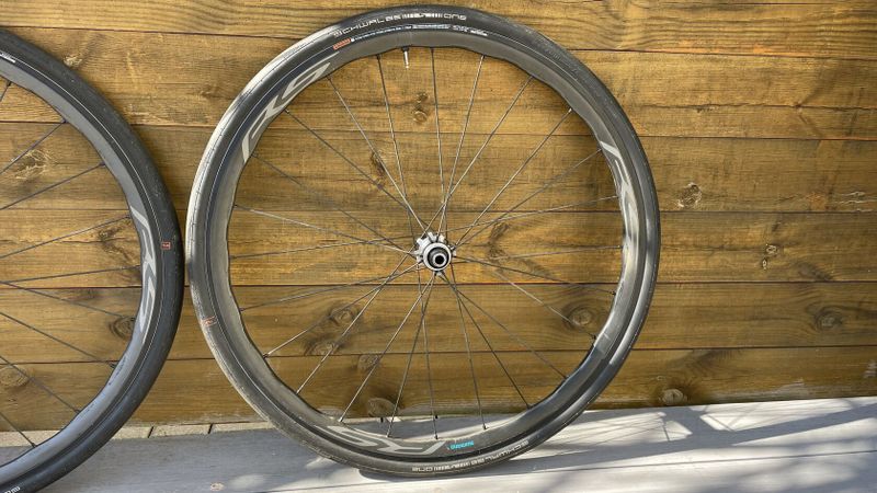 Prodám karbonová kola SHIMANO WH-RS770