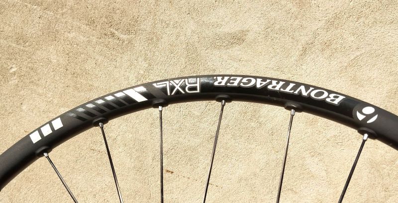 BONTRAGER RXL - 1480 g !!! téměř nové 