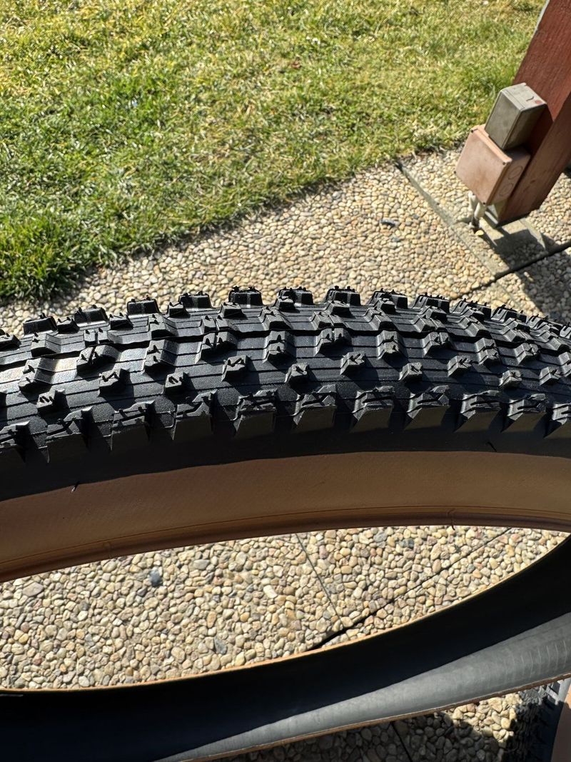 Maxxis rekon 29x2.4