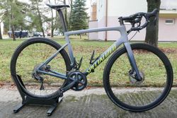 Predám cestný bicykel Specialized Tarmac Disc SL6 Expert