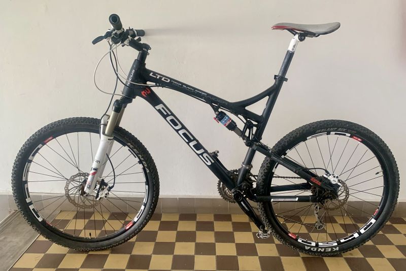 Celoodpružený Focus Black Rider Pro LTD 10