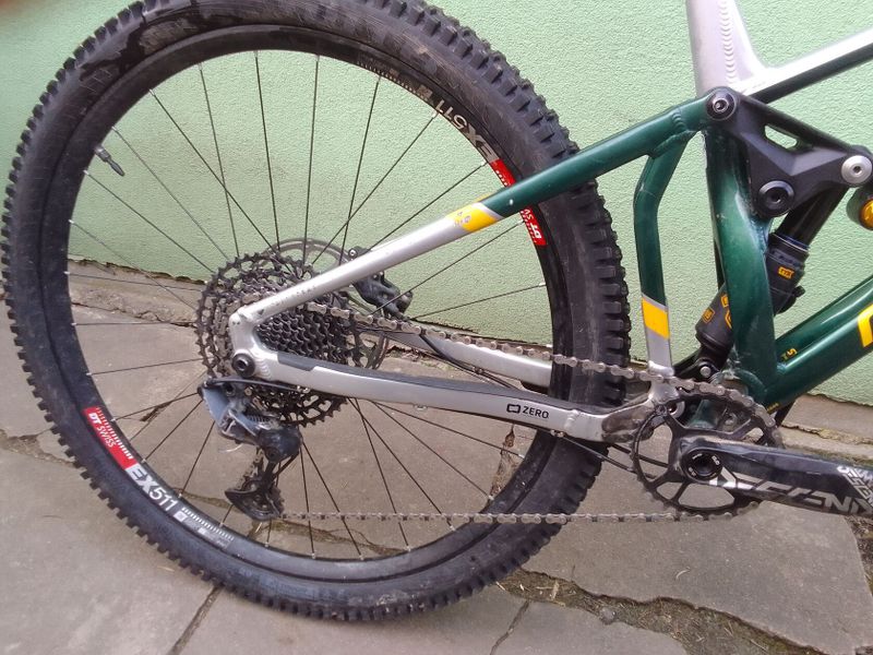 mondraker superfoxy r 2023