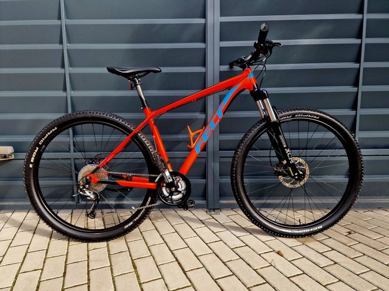 (62)Horské hliníkové kolo Felt 29" Kotoučové brzdy