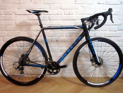 CUBE CROSS RACE na Shimano 105, 59 cm. Zánovní.