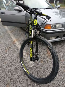 SCOTT SCALE 980 L černo/žlutá
