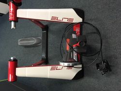 Trenažér Elite Novo Force + podložka pod kolo