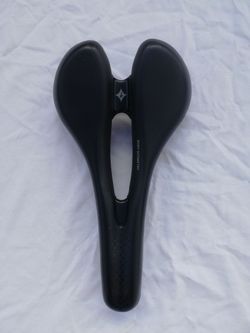 Prodám dámské sedlo Specialitzed Oura Expert Gel