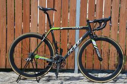 Prodám Felt F4 Team Issue