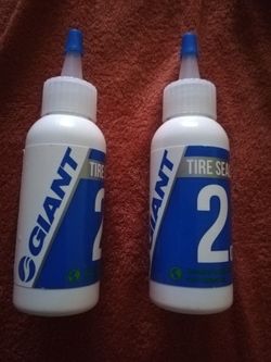 těsnící tmel pro bezdušová kola GIANT