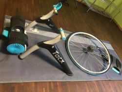 Trenažér Tacx Bushido T1980