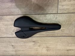 Nové sedlo Specialized Toupé Comp - šířka 143mm