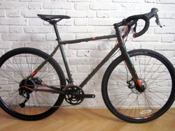 NOVÝ FUJI JARI 2.3 2020 na Shimano Sora/Alivio. 52 cm. NOVÉ. PC 27.000 Kč