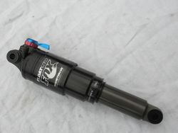 NOVÝ TLUMIČ FOX FLOAT CTD 200X57MM