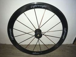 Přední kolo LIGHTWEIGHT STANDART III 28" Carbon - Opravená brzdná plocha