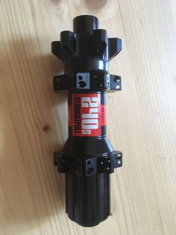 Zadní náboj DT Swiss 240s !150mm! Straight Pull DBIS 150x12mm zadní náboj, 28děr černý
