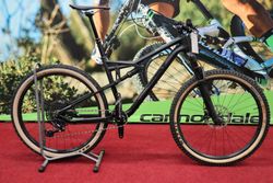 Nové kolo Cannondale Habit Carbon/Alloy 2 SE 2018 velikost M