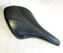 Sedlo FIZIK ARIONE Kium