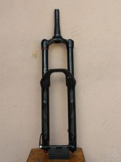VIDLICE ROCK SHOX LYRIK RCT3 180MM