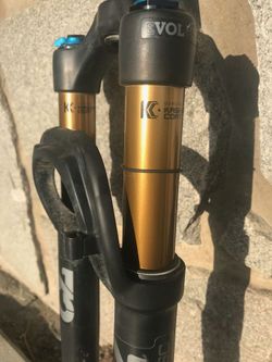 prodám TOP vidlici FOX 32 FACTORY StepCast Kashima 29", 100mm