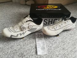 Silniční tretry NORTHWAVE EVOLUTION PLUS REFLECTIVE WHITE
