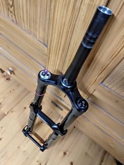 RS YARI 180 mm, s Fast suspension patronou