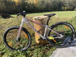 JUNIORSKÉ ZÁVODNÍ KOLO AUTHOR ULTRASONIC 26" NA RÁMU 13,5" SUPER STAV