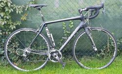 CANNONDALE Synapse Hi-Mod Sram - lehoučké endurance silniční kolo s ráfkovými brzdami
