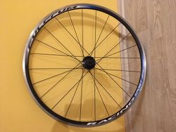 Zapletené zadní kolo Fulcrum Racing Sport