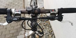 Merida Crossway v krasnem stavu, prevody komplet Shimano Deore XT ,jine kvalitni pohodlne sedlo