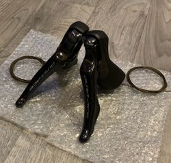 Silniční řadící/brzdové páky Shimano Dura-Ace ST-R9100