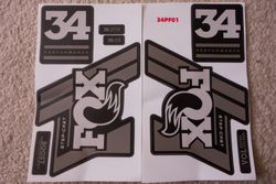Samolepky Fox 34 performance