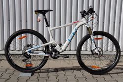 Nové kolo GT Helion 27,5 Expert 2015 gloss white velikost M