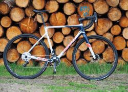 Prodám cyklokros/gravel kolo Giant TCX Pro 2
