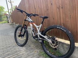 Commencal dh supreme 27.5