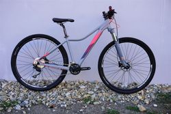 Nové dámské kolo Cube WS Pro, 29" kola, řazení 2x10 Deore