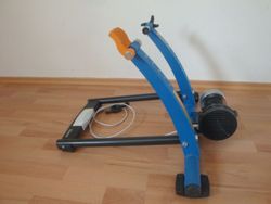 Cyklotrenažér TACX Cycle Force One