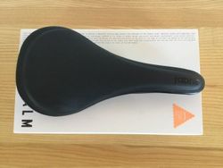 Sedlo Fabric ALM Ultimate Carbon, 150g