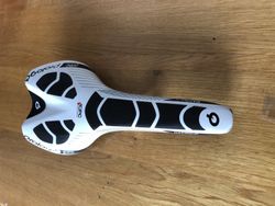 Sedlo Prologo Nago Evo CPC Tirox 134