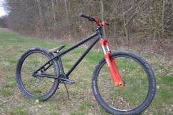 Dirt kolo NS bikes metropolis 3