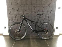 sháním Specialized S-WORKS Epic velikost M.