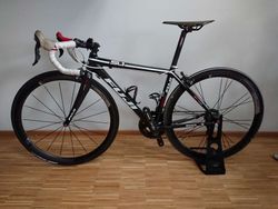 Dámský celokarbon Fuji SL1 - superlight, vel. S - cca 155-165 cm, dura-ace