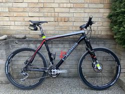 PELL'S X6 X.9 karbon, Shimano XT, DT Swiss XRC 100, vel. XL